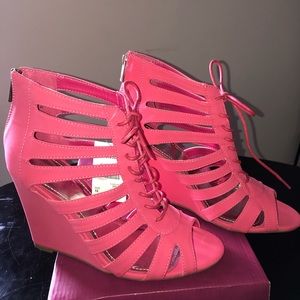 Bamboo heeled sandals